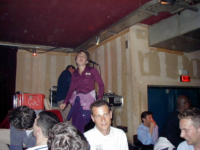 GloboAvril2000-003.jpg